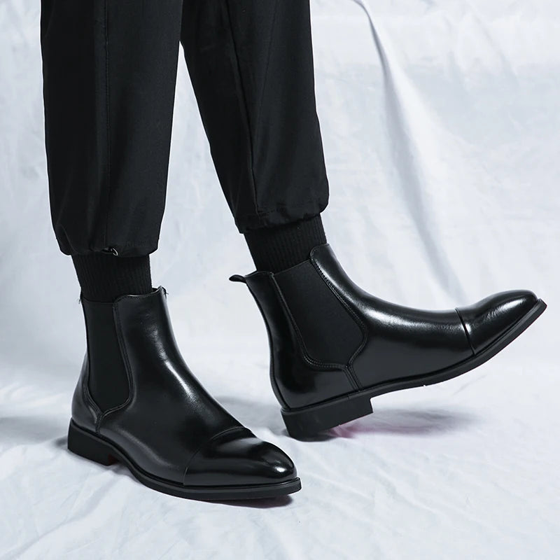KISSENIA | Noir Chelsea Boots
