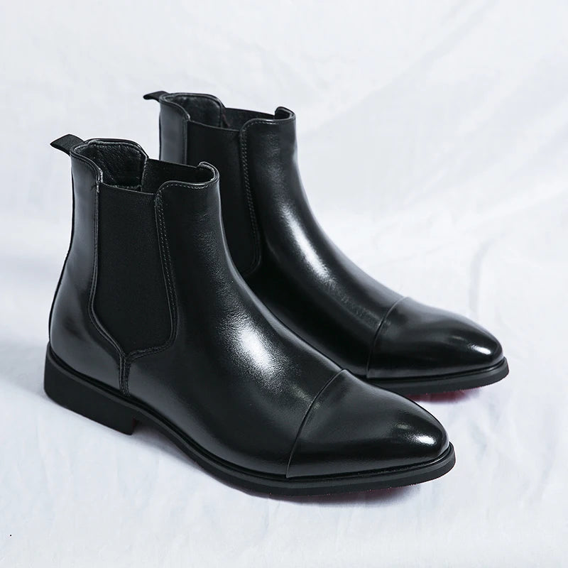 KISSENIA | Noir Chelsea Boots