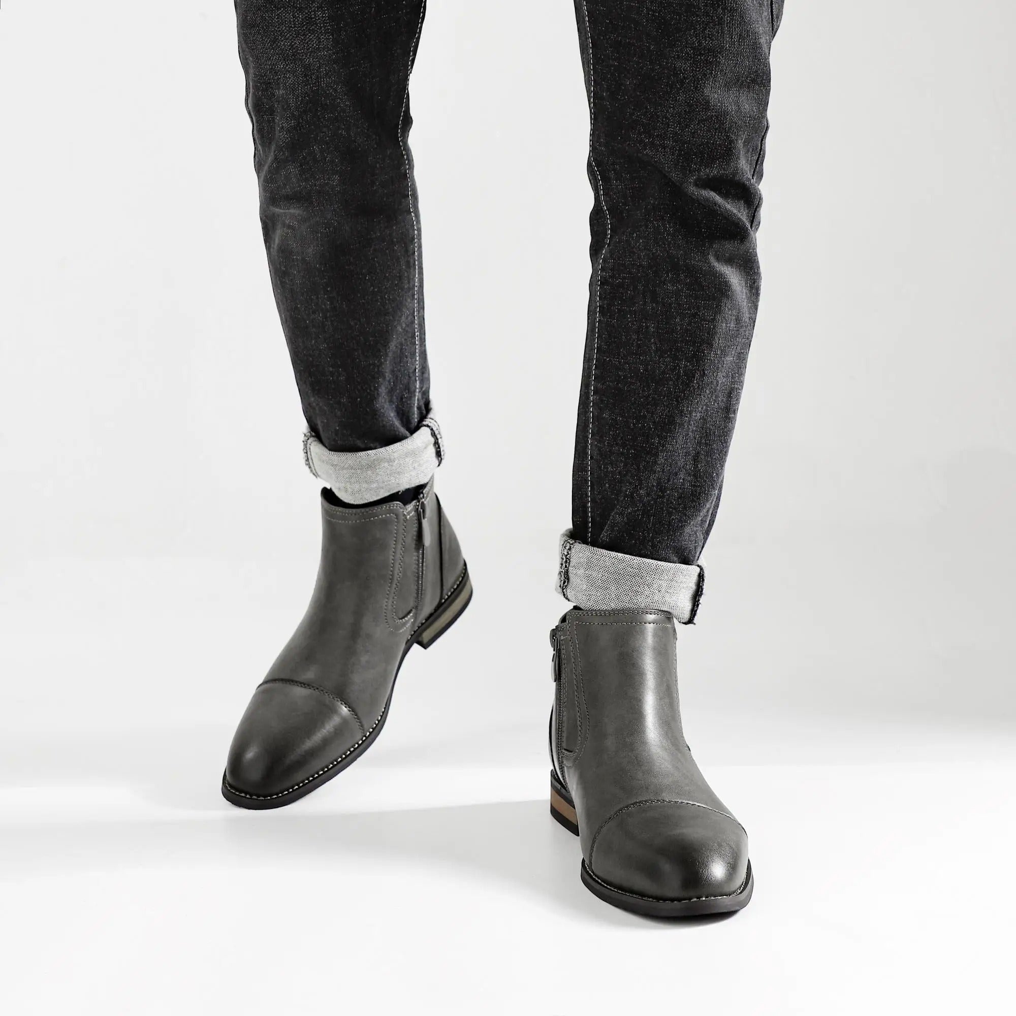 KISSENIA | Legacy Chelsea Boots